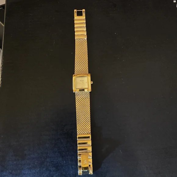 Bulova Gold Mesh Watch - Picture 5 of 8